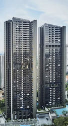 Commonwealth Towers (D3), Condominium #450115201
